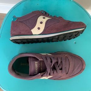 Women’s Saucony Low Pro Jazz shoes